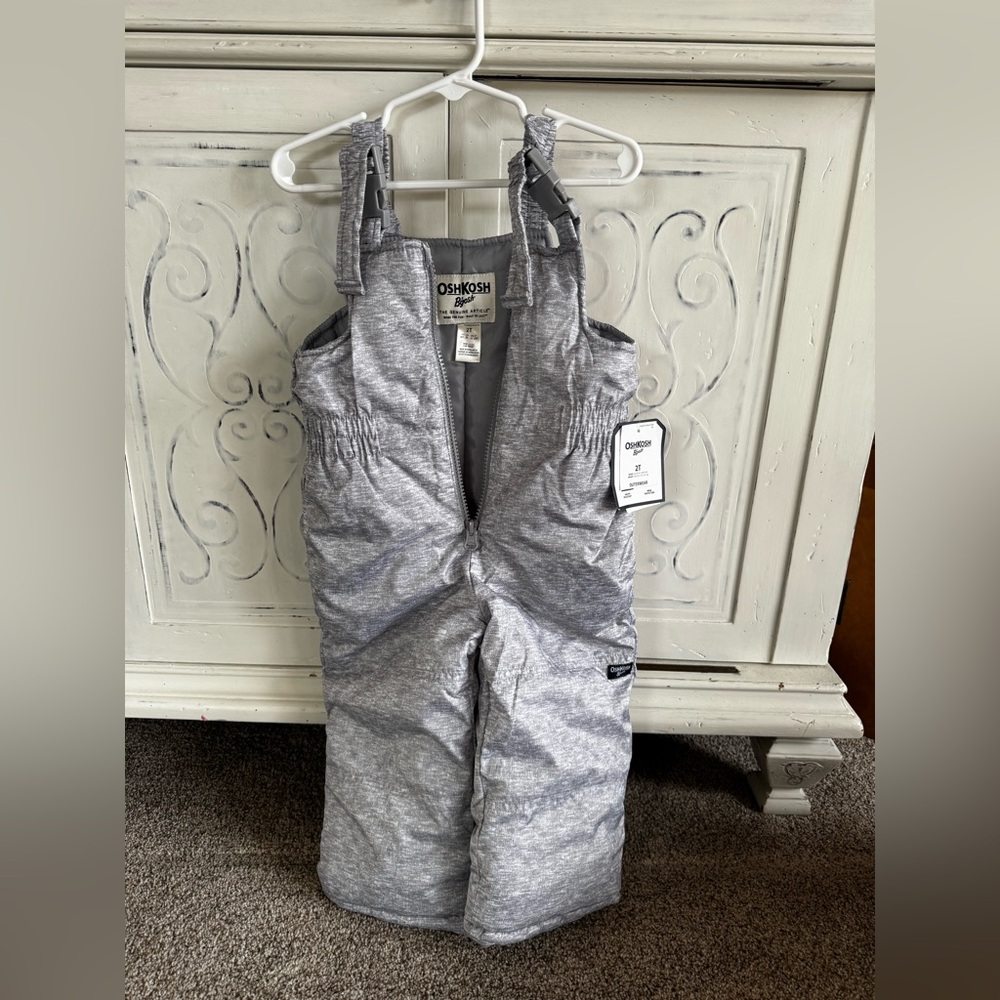 Oshkosh B’Gosh snowpants for toddler